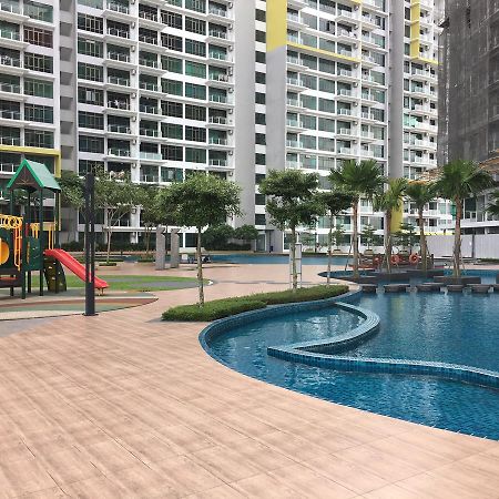 Parc Regency Serviced Apartment D-10-19 Джохор-Бару Екстер'єр фото